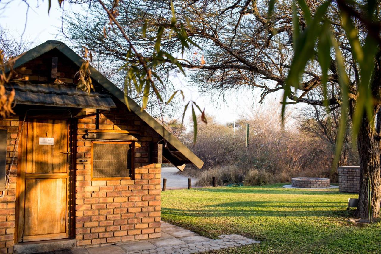 Woodlands Stop Over And Lodge Francistown Buitenkant foto